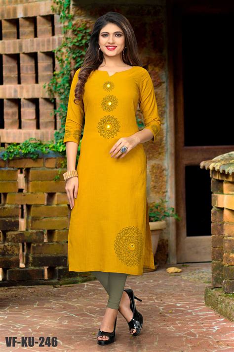 best outfits for kurti.